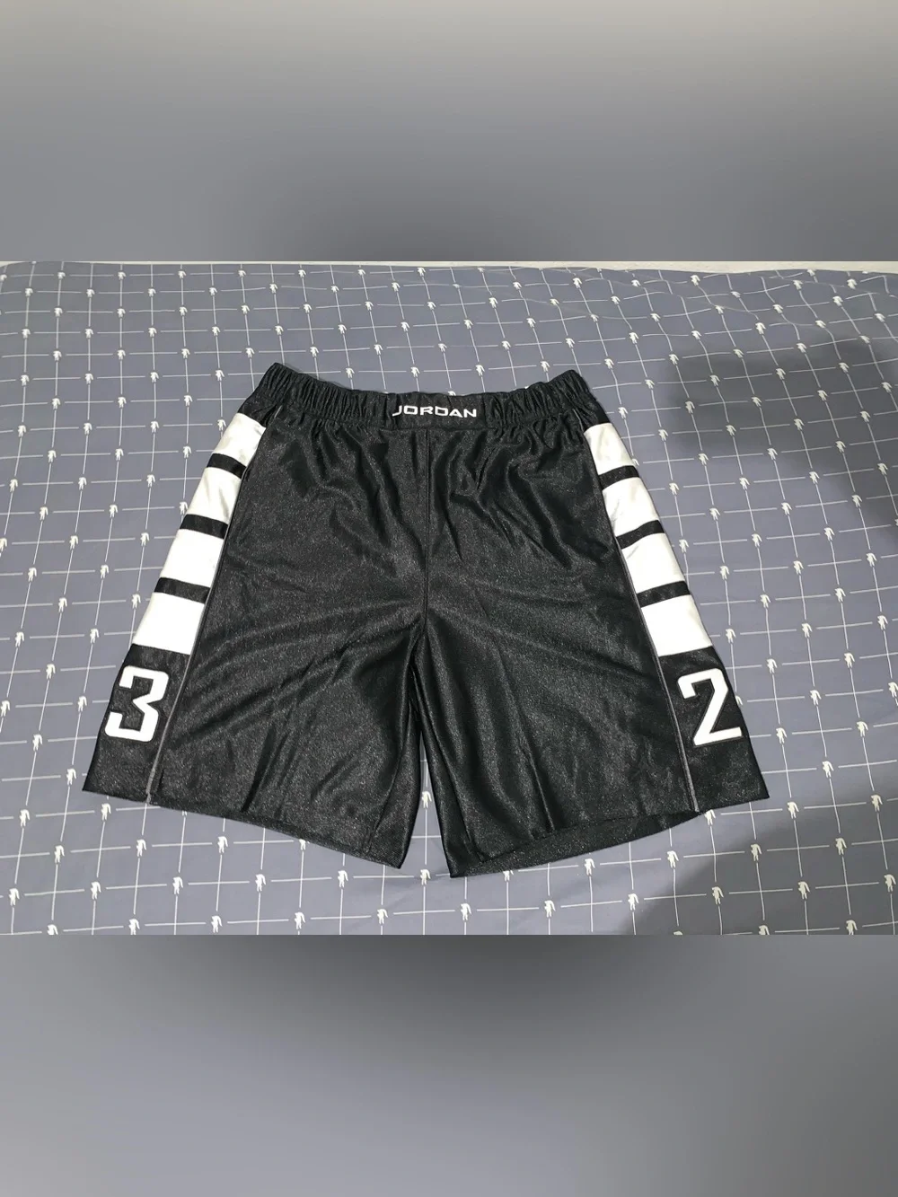 Jordan Brooklyn Cat Scratch Men's Shorts HV0560-011 Size: Medium